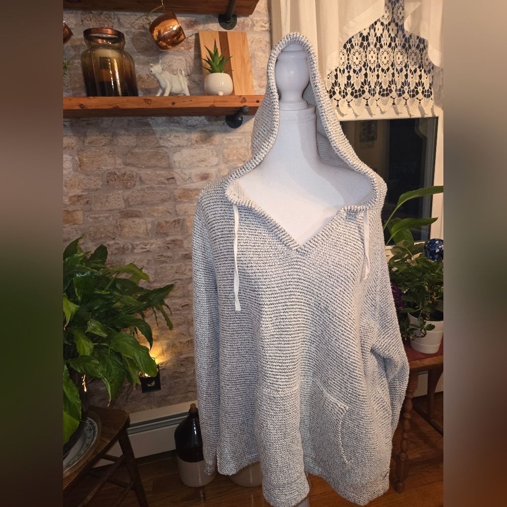 American Eagle Outfitters Cream and Gray Thick Knit Sweater Size L
